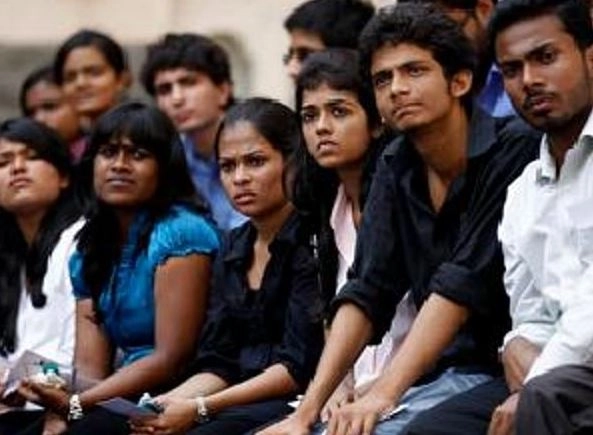 भारत-चीन के छात्रों को अमेरि‍का ने कहा ‘गो बैक टू होम’, हजारों स्‍टूडेंट्स को छोड़ना होगा अमेरि‍का? - student in america