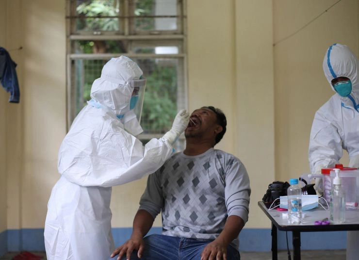 देश में 4 करोड़ लोगों की हुई Coronavirus जांच, 2 हफ्तों में जांचे 1 करोड़ से अधिक नमूने - Coronavirus test of 40 million people in the country