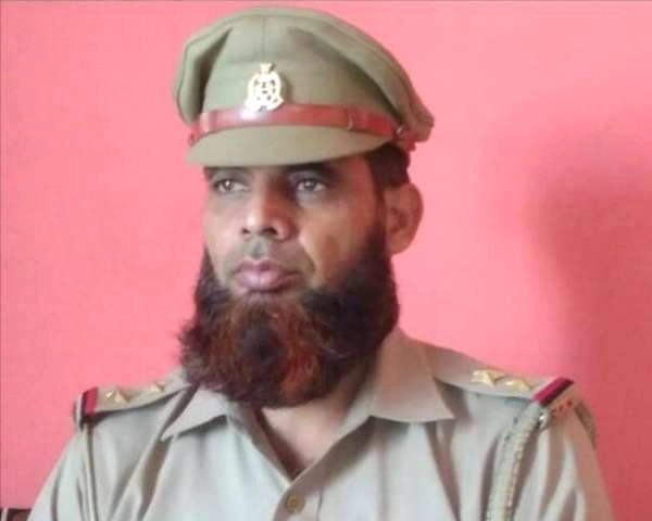 यूपी में सब-इंस्पेक्टर की दाढ़ी बनी निलंबन का कारण, दी गई थी चेतावनी - Sub-inspector Ali suspended for Beard in baghpat