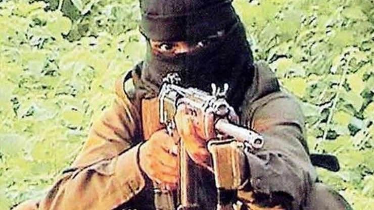 उग्रवादियों के साथ मुठभेड़ में सीआरपीएफ के 2 जवान घायल, नक्सली साहित्य बरामद - 2 CRPF jawans injured in encounter with militants