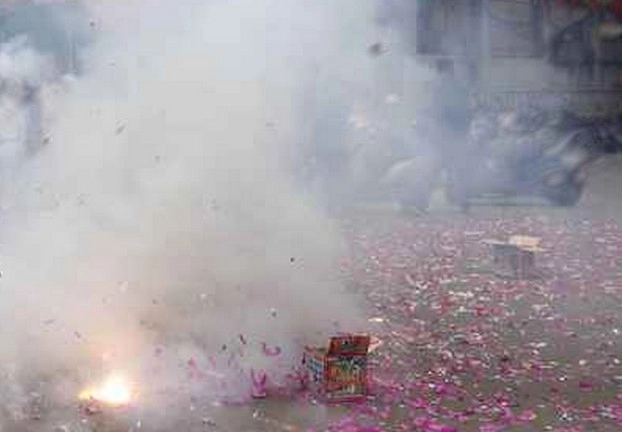 पश्चिम बंगाल में GPS से होगी पटाखे जलाने वालों की खोज, थानों में लगेंगे उपकरण - WBPCB announces ban on fireworks