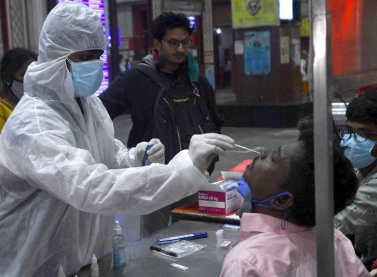 Coronavirus | दिल्ली में कोरोनावायरस संक्रमण के 1,617 मामले सामने आए, संक्रमण दर गिरकर 2 प्रतिशत से नीचे आई
