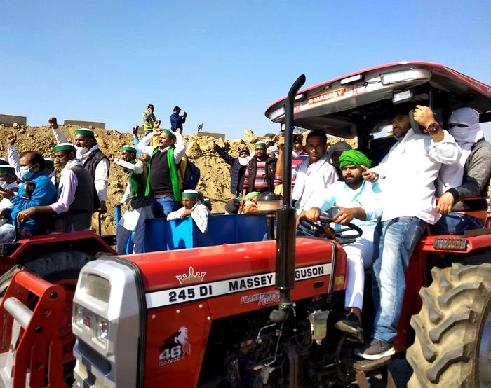 यूपी के किसानों का दिल्ली कूच, नेशनल हाईवे पर कब्जा - UP farmers Delhi march