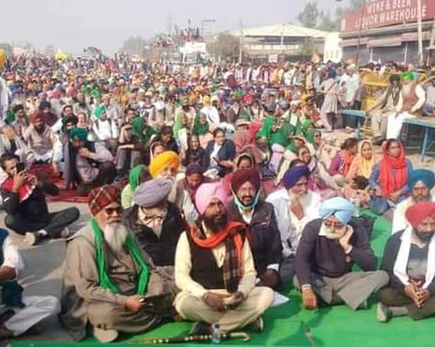 Farmer Protest: किसानों ने हरियाणा में केएमपी एक्सप्रेस-वे को बाधित किया - Farmers disrupt KMP Expressway in Haryana