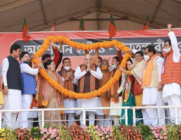 पश्चिम बंगाल: टीएमसी नेताओं का बीजेपी में शामिल होना बनेगा फूट की वजह या जीत का कारण - west bengal politics : TMC leaders in BJP