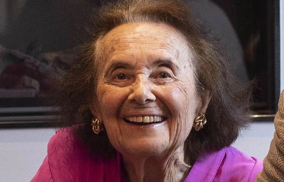 इस महिला से दुनिया हैरान, पहले होलोकॉस्‍ट से बचकर आई, अब 97 साल की उम्र में कोरोना, मौत को दी पटखनी - Holocaust, Lily Ebert