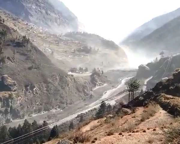 Uttarakhand news : 8 महीने पहले ही भू-वैज्ञानिकों ने दी थी तबाही की चेतावनी, 2020 में जारी की थी रिसर्च की रिपोर्ट - Uttarakhand glacier burst Geologists had warned about the disaster 8 months ago