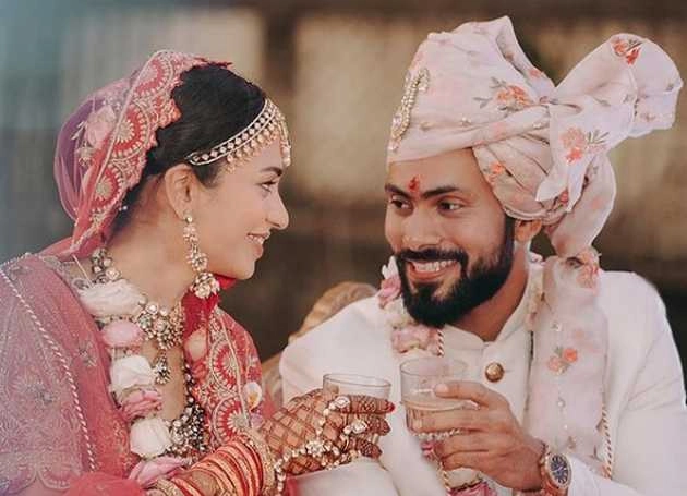 'स्कैम 1992' फेम अंजलि बरोट ने बॉयफ्रेंड संग रचाई शादी, वायरल हो रहीं तस्वीरें - scam 1992 fame anjali barot tied knot with boyfriend gaurav arora photos viral