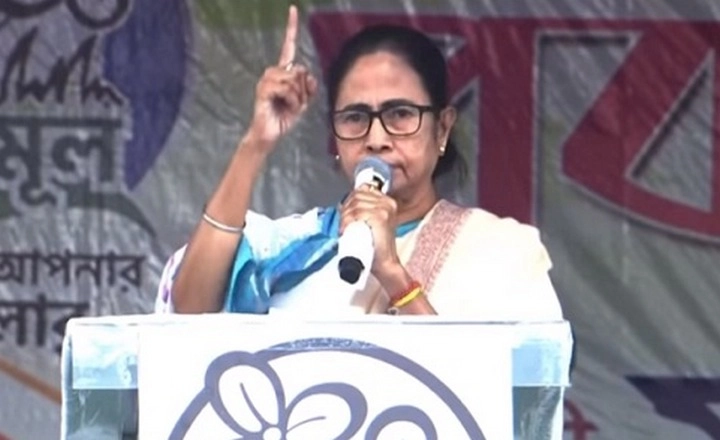 West Bengal Election 2021 : बाहरी बताने वालों पर जमकर बरसीं ममता, गुजरात से आए बंगाल में कैसे हो गए स्थानीय - In Nandigram, Mamata Banerjee Battles Outsider Tag