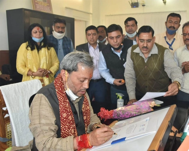 2022 के चुनाव की मुकम्मल तैयारियों में जुट गए लगते हैं नए सीएम तीरथ सिंह रावत - Uttarakhand new CM TirathSingh Rawat