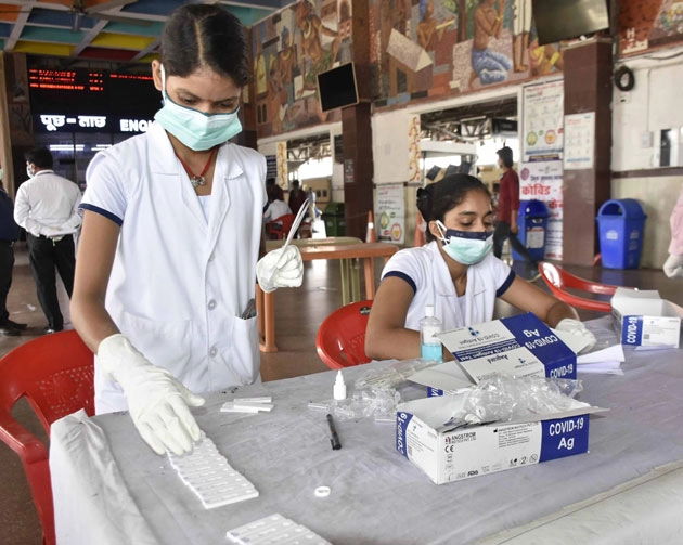 केरल में Corona के 6000 से ज्यादा केस, 32 मरीजों की मौत
