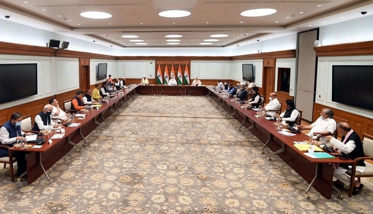 JK : बैठक की मुख्य बातें, उमर अब्दुल्ला ने भारत-पाकिस्तान वार्ता को लेकर किया बड़ा खुलासा - highlights of J&K leaders-Modi meeting