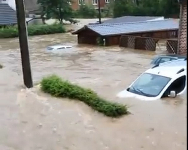 यूरोप में विनाशकारी बाढ़ से 150 की मौत - flood in Europe, 150 dies