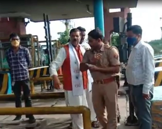 टोल पर भाजपा विधायक की दबंगई, टोल कर्मचारी को थप्पड़ मारकर टोल कराया फ्री - BJP MLA slaps toll worker