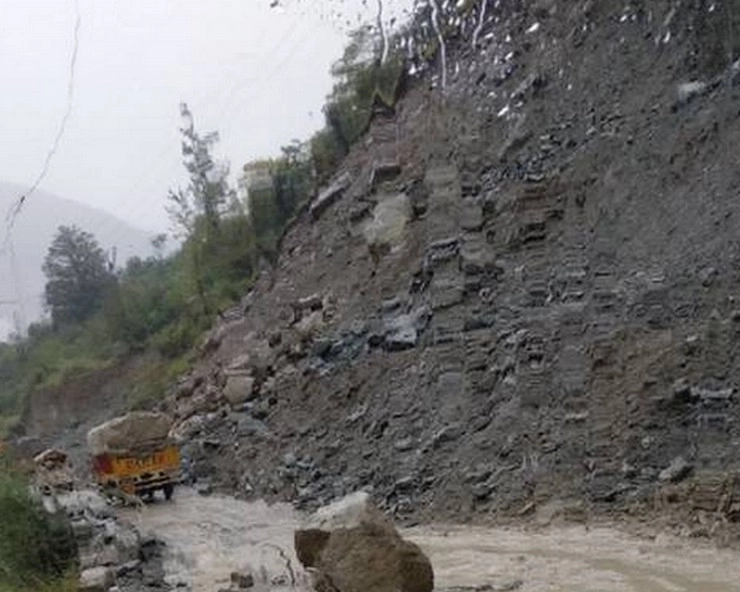 landslide: अरुणाचल में भूस्खलन से आध्यात्मिक गुरु समेत 4 लोगों की मौत - 4 including spiritual guru killed in landslide in Arunachal