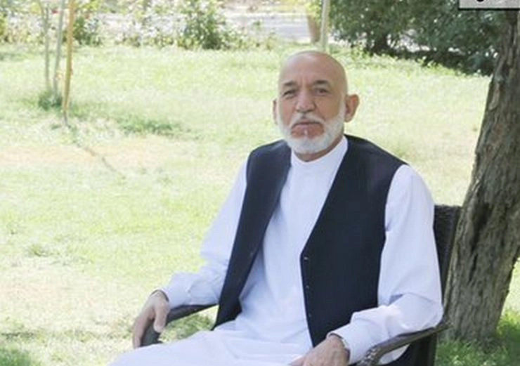 Afghanistan : पूर्व राष्ट्रपति हामिद करजई को तालिबान ने किया नजरबंद