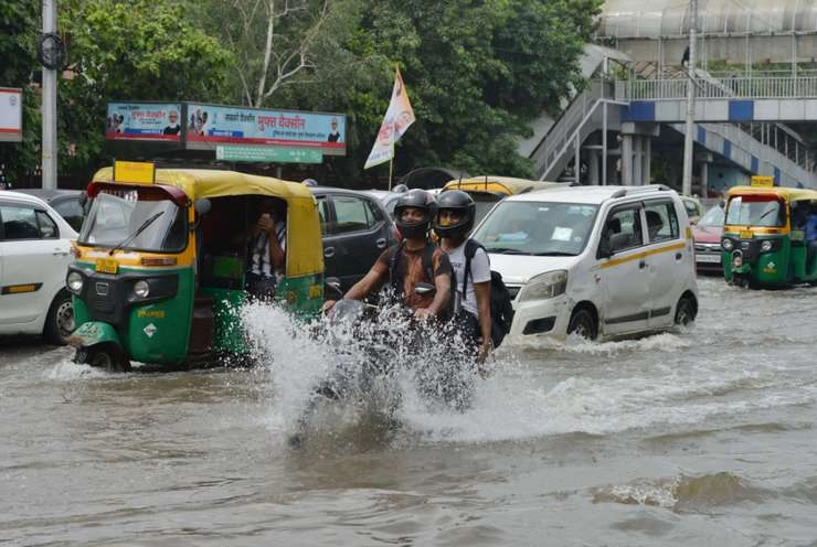Weather Alert: उत्तराखंड में हुई भारी बारिश, केरल के 11 जिलों में जारी किया ऑरेंज अलर्ट