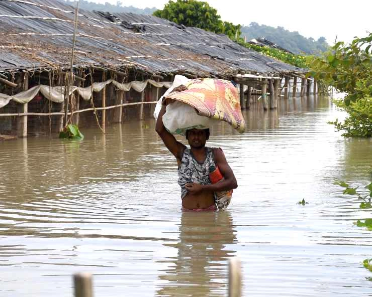 असम के 10 जिलों में बाढ़ से हाल बेहाल, 444 गांव जलमग्न, अगले 5 दिन भारी - Assam flood : 444 villages in 10 districts
