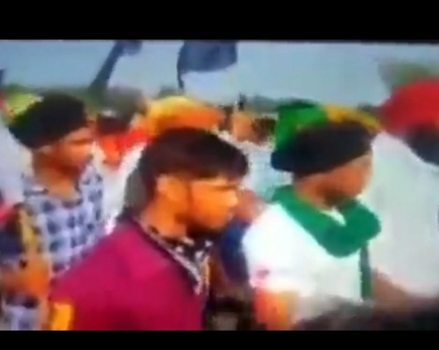 सोशल मीडिया पर वायरल हुआ लखीमपुर का वीडियो, विपक्षी नेता बोले- योगी जी यह हादसा नहीं हत्या है... - Lakhimpur video viral on social media, opposition leaders say-it is muder