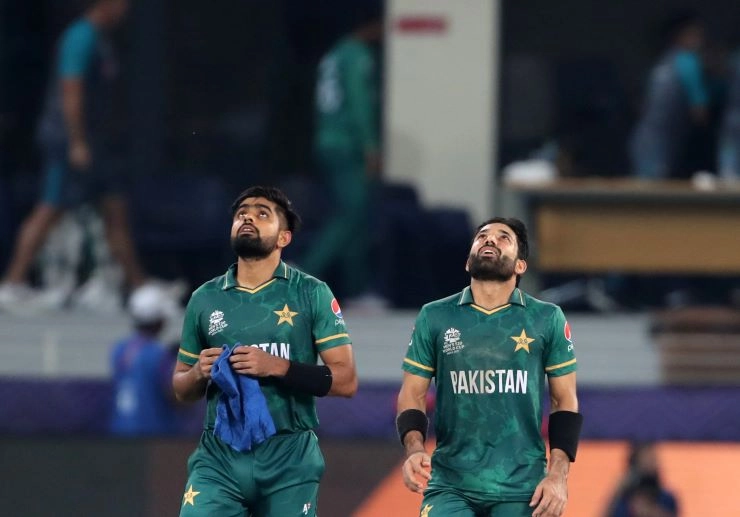 बाबर, रिजवान के बल्ले ने बांग्लादेश को किया ट्राई सीरीज से बाहर, पाक पहुंचा फाइनल - Babar Azam and Mohammad Rizwan guides Pakistan to the Triseries final