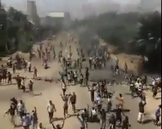 सूडान में तख्तापलट, प्रधानमंत्री गिरफ्तार,  सेना ने भीड़ पर चलाई गोलियां - army arrested PM in Sudan
