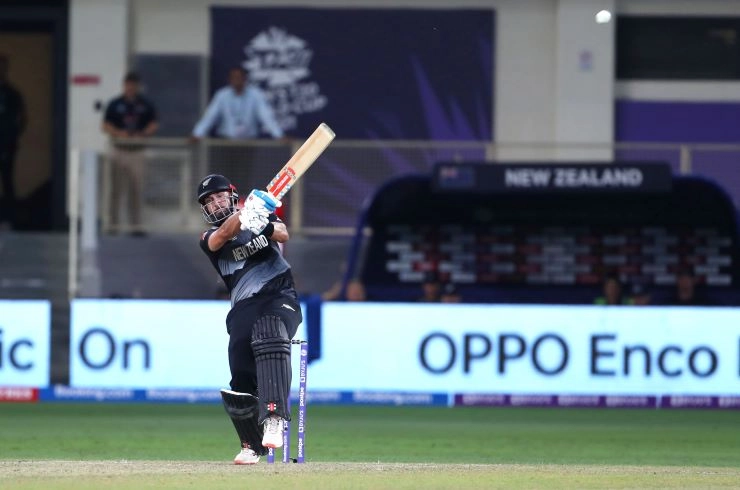 टी-20 विश्वकप से शुरु की ओपनिंग और इस कीवी बल्लेबाज ने पहुंचा दिया न्यूजीलैंड को फाइनल में - Daryl Mitchell takes Kiwis through to the finals with his first T20I fifty
