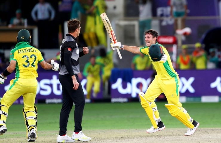 मैक्सवेल ने चौका जड़कर न्यूजीलैंड पर दर्ज की 8 विकेट से खिताबी जीत, ऑस्ट्रेलिया ने जीता पहला टी-20 विश्वकप - Australia wins maiden T20 world cup title by drubbing neighbour Newzealand