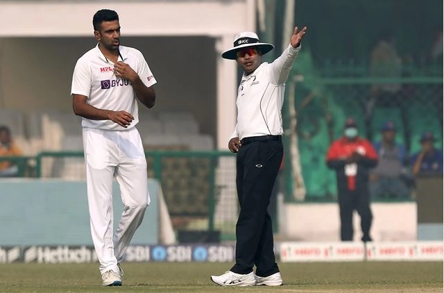 450 वें विकेट लेते ही रविचंद्रन अश्विन ने टेस्ट क्रिकेट में तोडा अनिल कुंबले का रिकॉर्ड
