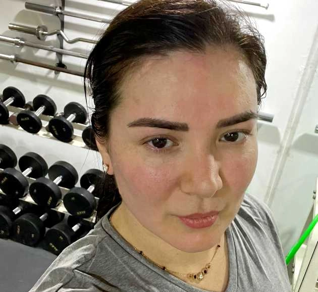 बॉलीवुड की इस हसीना ने जिम में उठाया 80 किलो का वजन, मलाइका अरोरा के भी छूटेंगे पसीने - actress urvashi sharma lifted the weight of 80 kg in the gym
