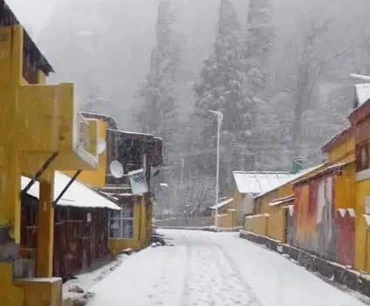 गंगोत्री, यमुनोत्री और हर्षिल घाटी में हुआ हिमपात और 8 जनवरी तक मैदानी क्षेत्रों में शीतलहर की चेतावनी - Snowfall occurred in Gangotri, Yamunotri and Harshil valley
