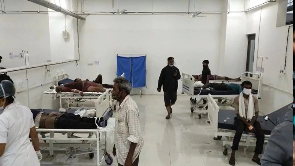 सूरत में बड़ा हादसा : प्रिंटिंग मिल में गैस लीक होने से 6 लोगों की मौत, 20 घायल - gujarat news gas leak in printing mill in surat