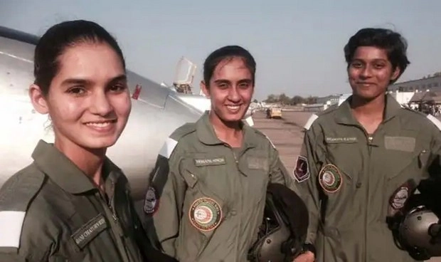 रक्षा मंत्रालय का बड़ा फैसला- प्रयोग नहीं अब वायुसेना में परमानेंट होंगी महिला फाइटर पायलट