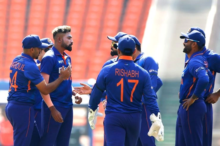160 रनों पर सिमटी न्यूजीलैंड की पारी, अर्शदीप-सिराज ने लिए 4 विकेट