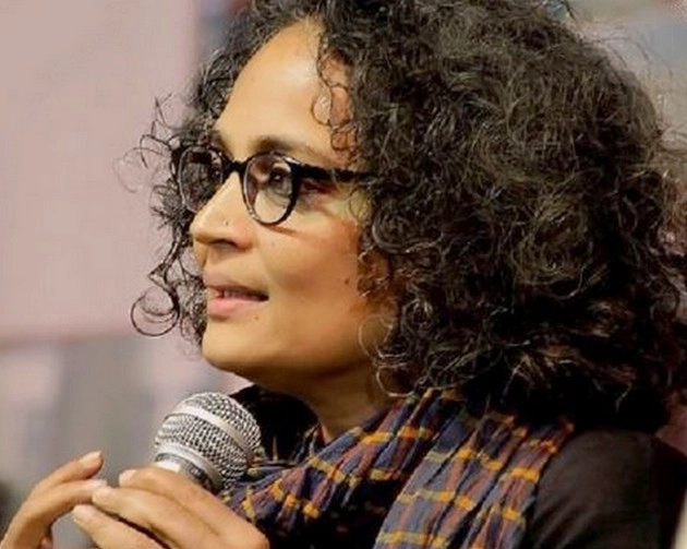अरुंधति रॉय हिन्दू राष्ट्र और मोदी सरकार पर क्या बोलीं? - What did Arundhati Roy say on Hindu Rashtra and Modi government