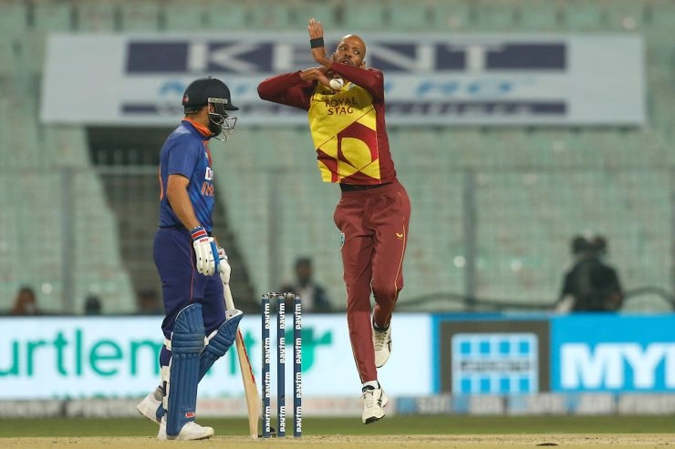 पहले टी-20 में वेस्टइंडीज ने टॉस जीतकर भारत के खिलाफ चुनी गेंदबाजी - West Indies have elected to bowl against India