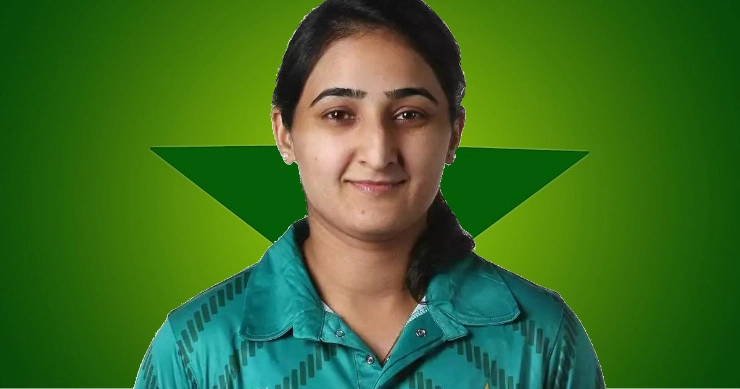 दिल भी जीती भारतीय महिला टीम, खेली पाक कप्तान मारूफ की बेटी फातिमा के साथ (वीडियो)
