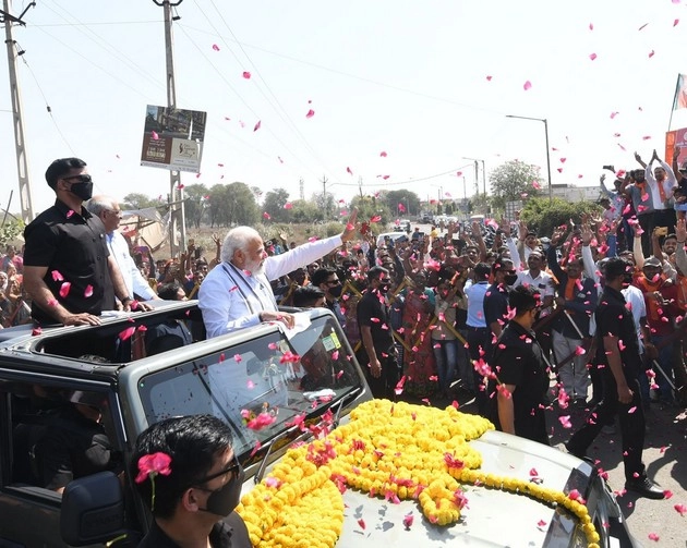 कांग्रेस के निशाने पर PM मोदी का रोड शो, बताया भारत जोड़ो यात्रा की बौखलाहट - Rattled by Bharat Jodo Yatras success: Jairam Rameshs swipe at PM Modi over Delhi roadshow tomorrow