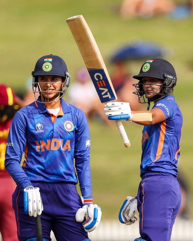 मंधाना और हरमनप्रीत के शतक, भारत ने दक्षिण अफ्रीका को 326 रन का लक्ष्य दिया