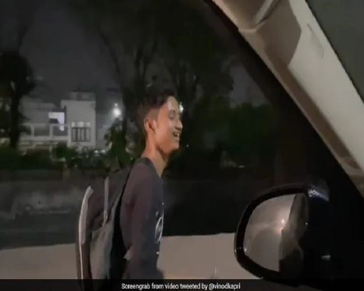 दिनभर नौकरी के बाद रात में 10 km दौड़ लगा रहे इस लड़के की कहानी सुनकर आप भी करेंगे सलाम! - viral video of 19 year old boy pradeep running on road