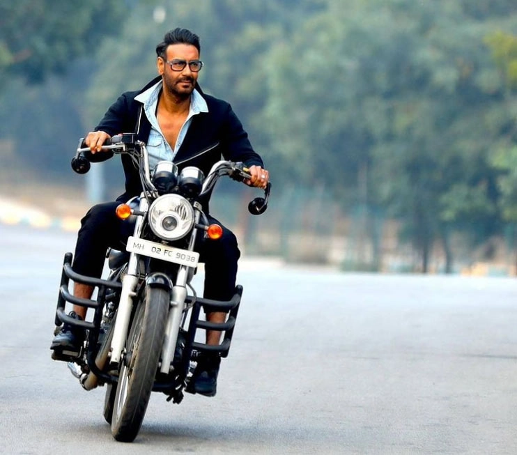 अजय देवगन की टॉप 10 फिल्में जो देखी जा सकती हैं बार-बार