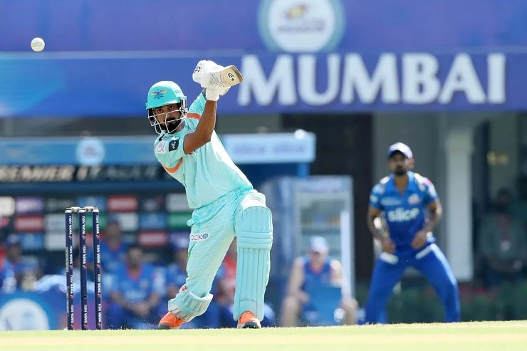 टी-20 क्रिकेट में 6000 रन बनाने वाले केएल राहुल बने दसवें भारतीय बल्लेबाज - KL Rahul nudget past Virat Kohli to aggregate 6000 runs