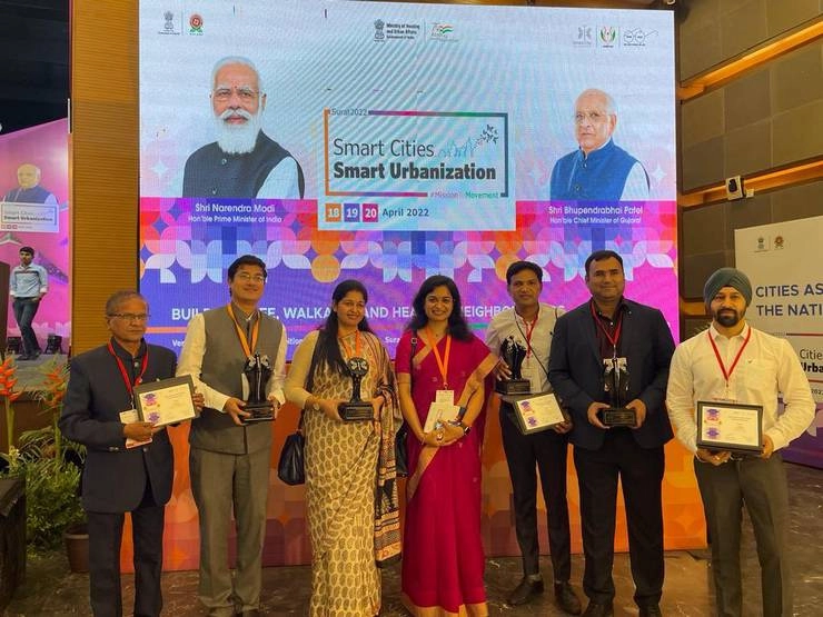 इंदौर ने फिर रचा कीर्तिमान, स्मार्ट सिटी कॉन्फ्रेंस में मिले 6 खिताब - Indore sweeps away 6 prizes at the annual Smart cities awards