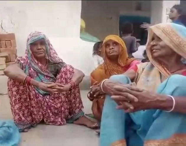छतरपुर में जलसंकट, महिलाओं ने बुंदेली गीत के माध्यम से लगाई मदद की गुहार - water crisis in chhatarpur