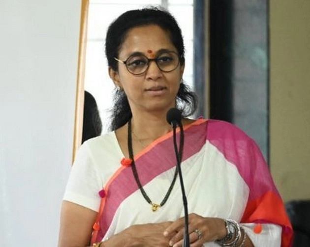 NCP नेता सुप्रिया सुले की साड़ी में लगी आग, पुणे में एक कार्यक्रम के दौरान हुआ हादसा