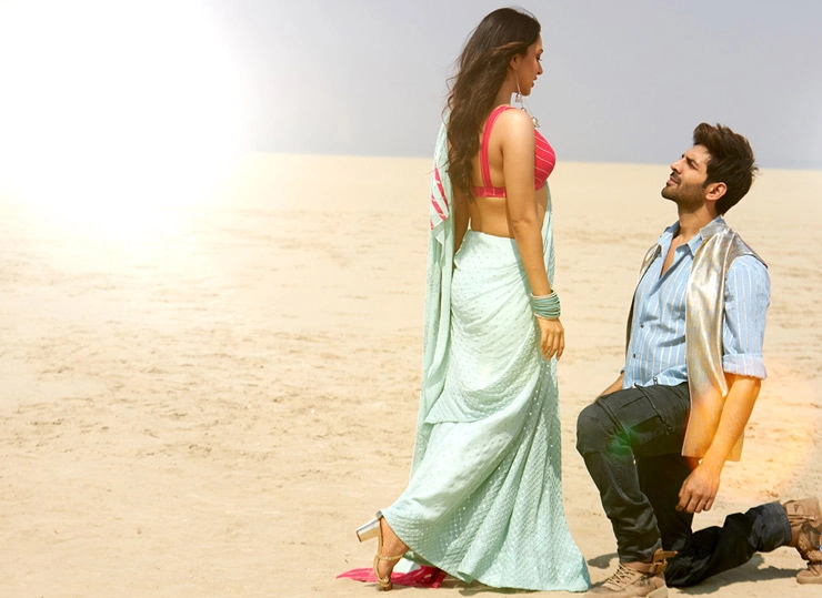 Bhool Bhulaiyaa 2 first day box office collection becomes biggest opener of Kartik Aryan | भूल भुलैया 2 की बॉक्स ऑफिस पर जोरदार शुरुआत, कार्तिक आर्यन की बिगेस्ट ओपनर बनी