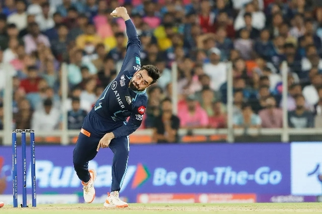 राशिद खान ने जीता दिल, 4 विकेट लेने के बाद 32 गेंदो पर 79 रन बनाए तो ट्विटर ने कहा वाह