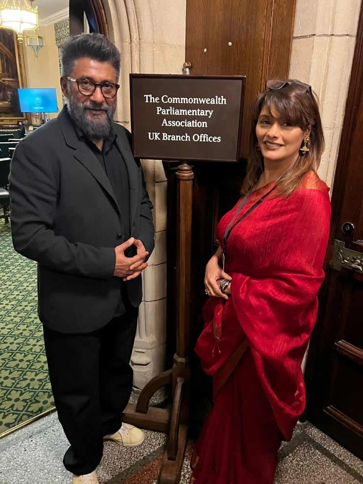 The Kashmir Files producers Vivek Agnihotri and Pallavi Joshi in UK Parliament | इंडिया, वर्ल्ड पीस और ह्यूमैनिज्म पर यूके की संसद को संबोधित करने वाले पहले फिल्म निर्माता बनें विवेक रंजन अग्निहोत्री और पल्लवी जोशी