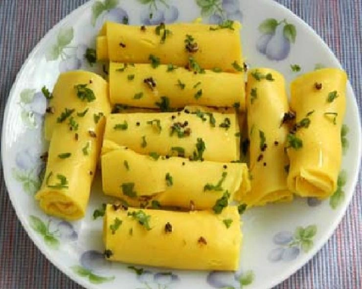 स्वादिष्ट खट्टी-मीठी गुजराती खांडवी कैसे बनाएं, पढ़ें आसान विधि
