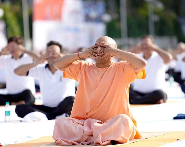 75 जिलों में 5 करोड़ से ज्यादा लोगों ने एक साथ किया योग, क्या बोले सीएम योगी? - CM Yogi Adityanath on Yoga day
