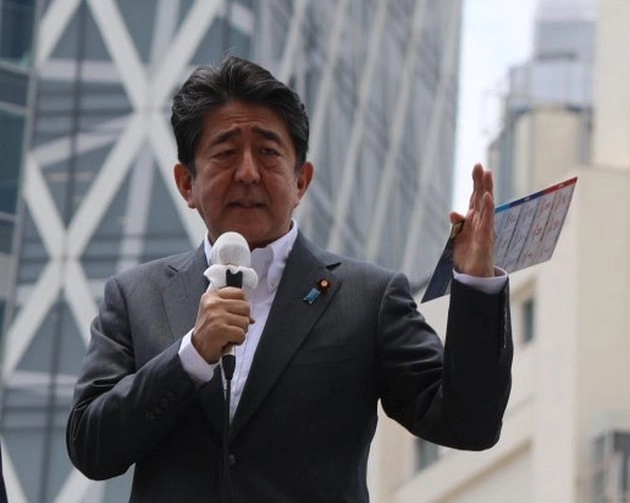 शिंजो आबे की हालत बेहद नाजुक : 2 साल पहले पेश की थी मिसाल, जीता था दुनिया का दिल - Shinzo Abe wins heart of world in 2020